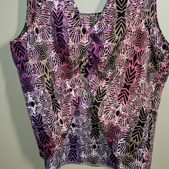 Charlotte russe abstract pattern open back XL tank blouse neutrals and purple - Picture 4 of 6